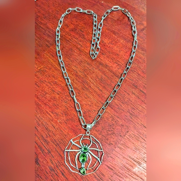 Handcrafted Peridot Spider Web Long Necklace - Picture 11 of 14